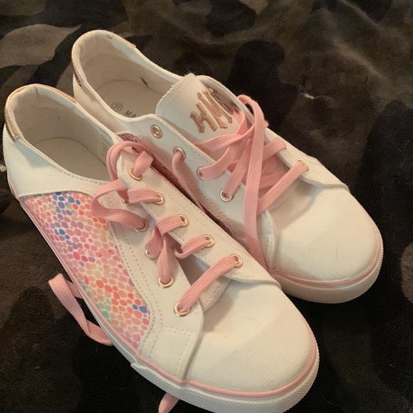 Monogrammed sneakers - Picture 2 of 4